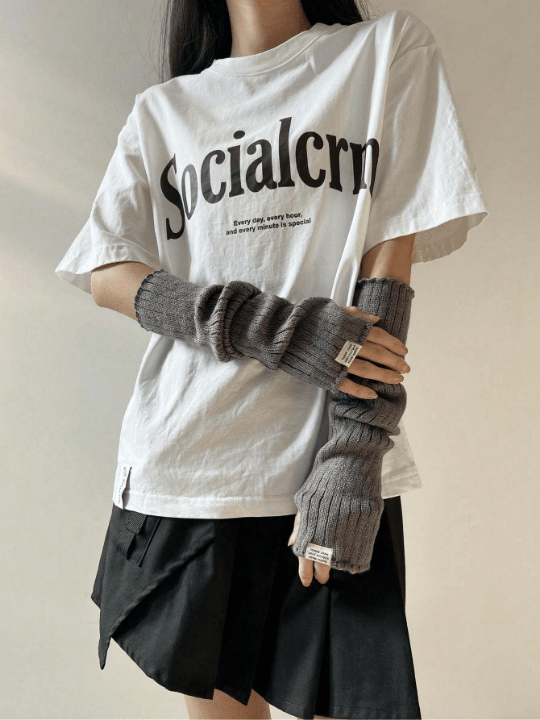 1 Pair Women's Y2k Fashionable Arm Covers With Decorative Labels, Gothic/Punk Style Knitted Fingerless Gloves Suitable For Cosplay/Party/Dating/Music Festival In Spring/Summer - Lolli World Marketplace