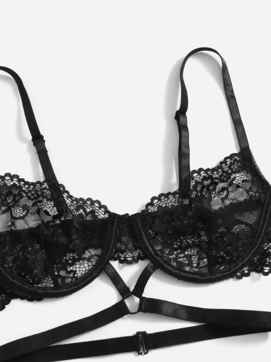 ROMWE Kawaii X Gabiciamp Contrast Lace Ring Linked Lingerie Set