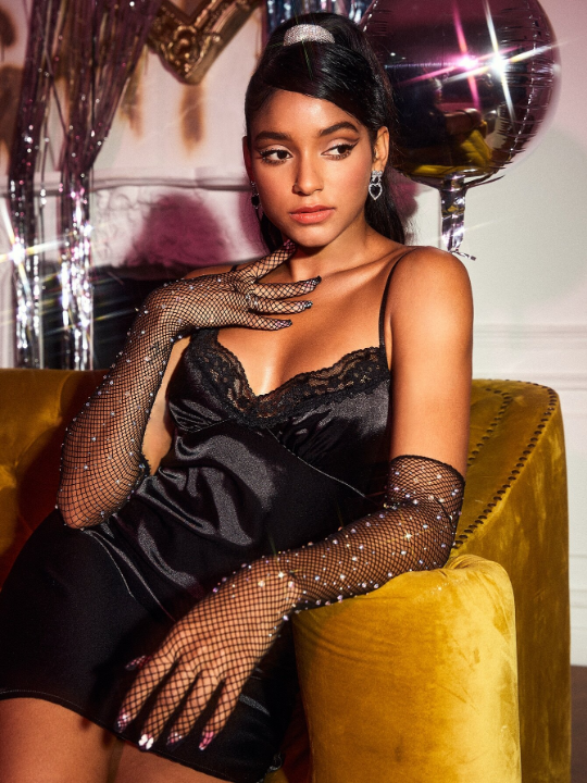 ROMWE Rhinestone Decor Long Fishnet Gloves