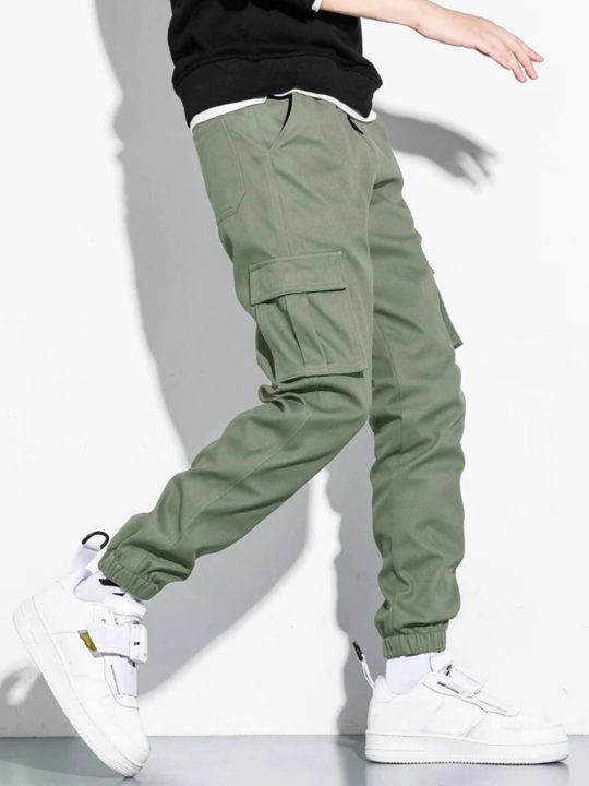 Manfinity Hypemode Men's Loose Fit Cargo Pants With Letter Patched Flap Pocket Design