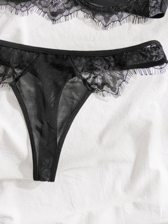 Contrast Lace Mesh Underwire Lingerie Set