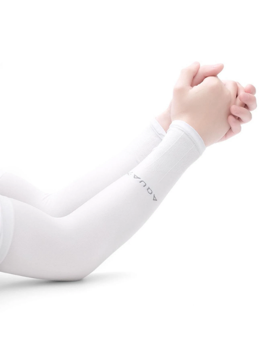 1 Pair of Unisex Ice Sleeves Summer Armguards Summer Ice Silk Sunscreen Sleeves Gloves Outdoor Ice Sleeves Anti-UV Thin Sleeves