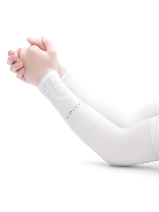 1 Pair of Unisex Ice Sleeves Summer Armguards Summer Ice Silk Sunscreen Sleeves Gloves Outdoor Ice Sleeves Anti-UV Thin Sleeves