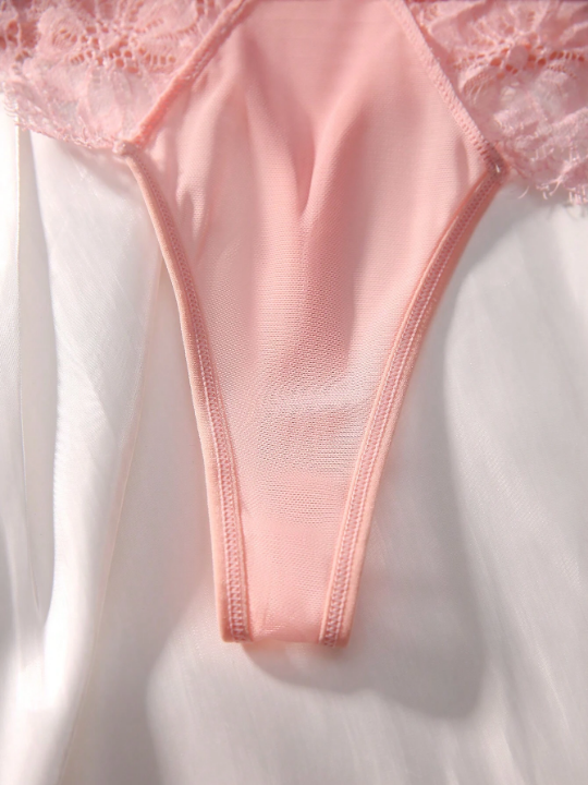 Contrast Lace Underwire Lingerie Set