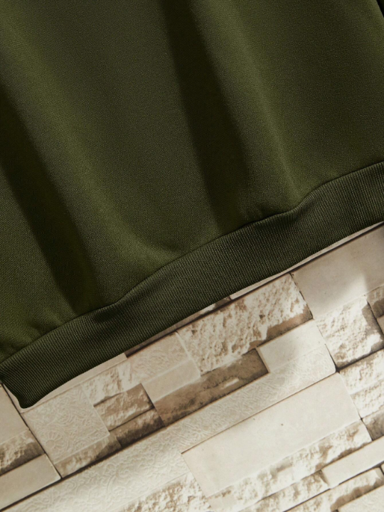 Men Solid Thermal Lined Sweatshirt