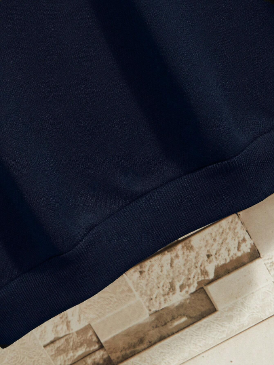 Men Solid Thermal Lined Sweatshirt