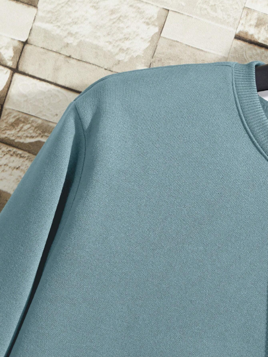 Men Solid Thermal Lined Sweatshirt