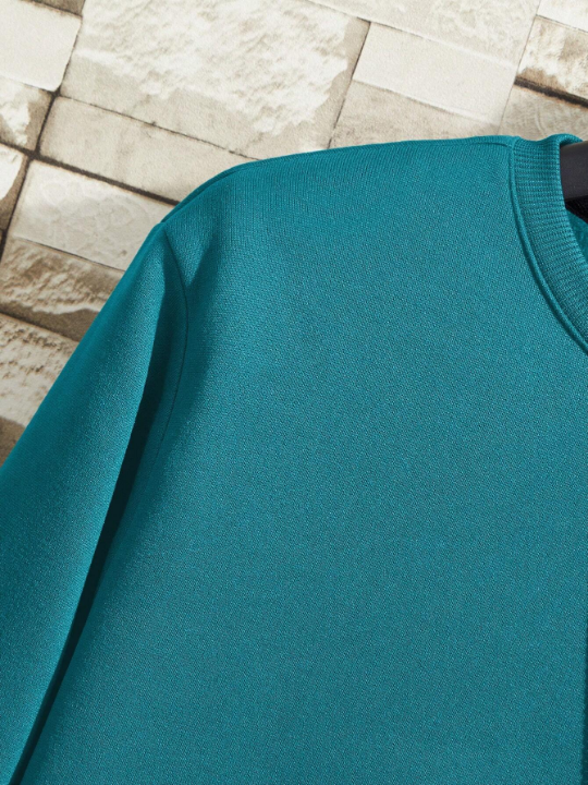 Men Solid Thermal Lined Sweatshirt