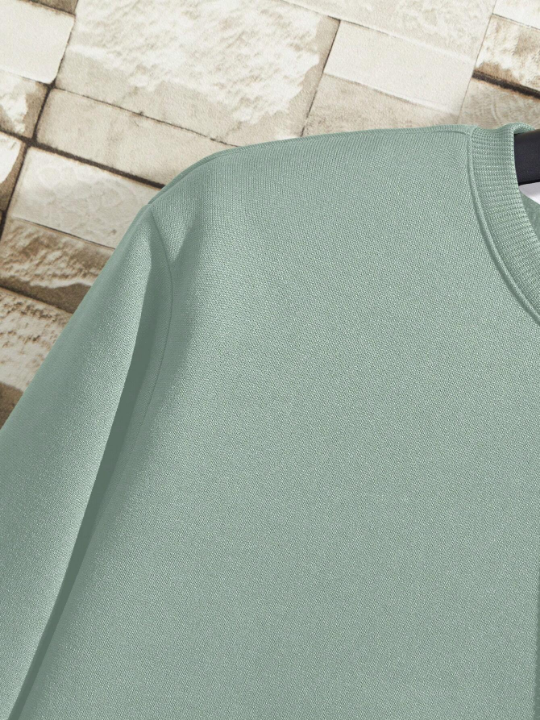 Men Solid Thermal Lined Sweatshirt