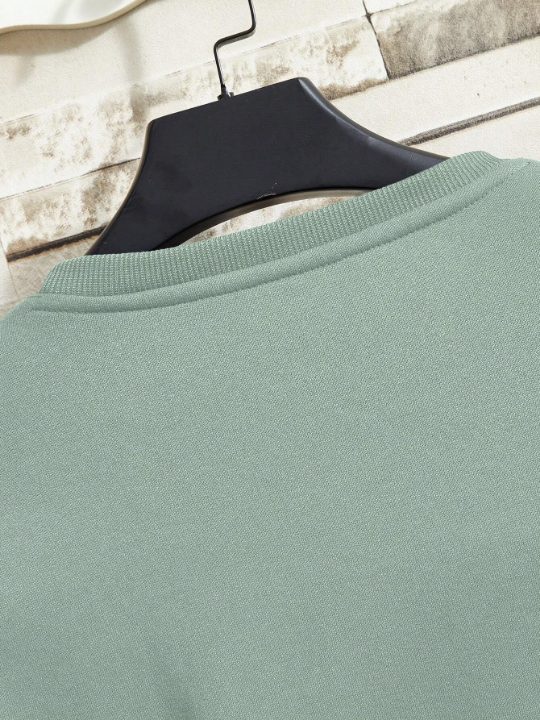 Men Solid Thermal Lined Sweatshirt