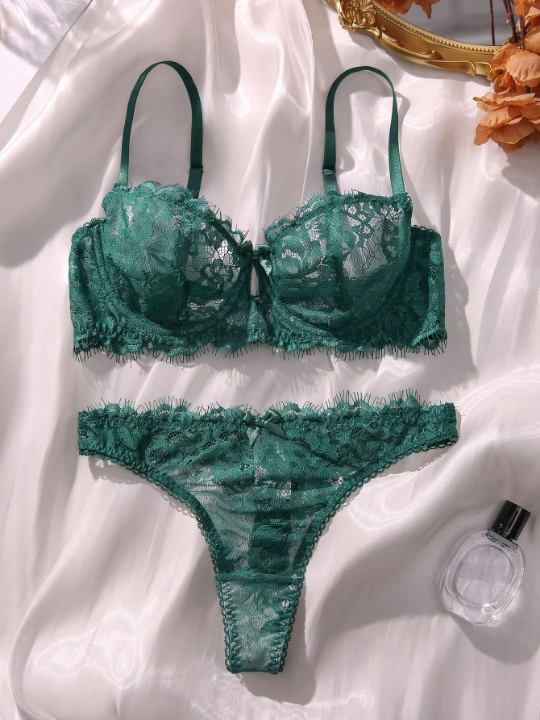 Classic Sexy Floral Lace Underwire Lingerie Set