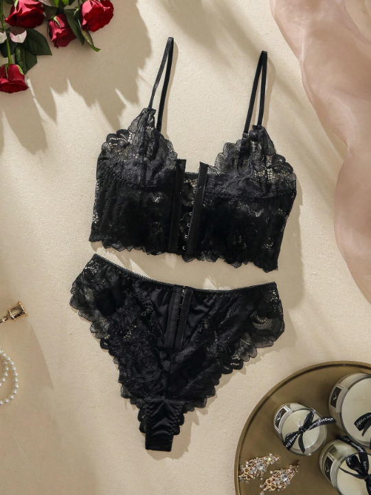 Classic Sexy Floral Lace Hook And Eye Lingerie Set