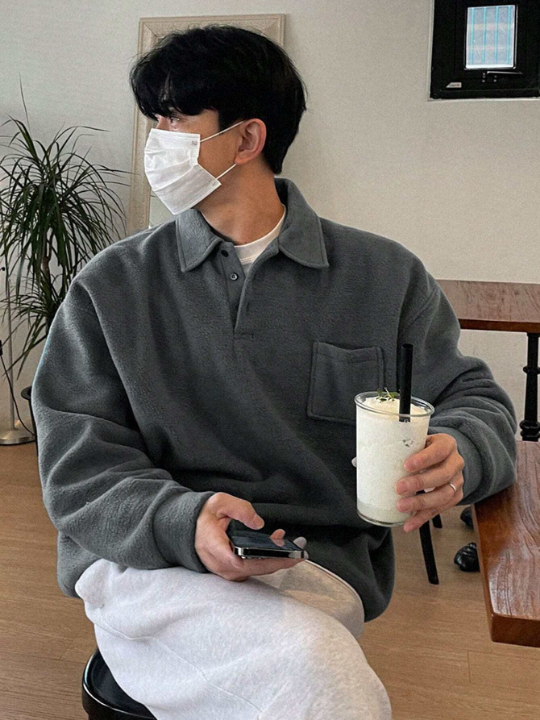 DAZY Men Pocket Patched Drop Shoulder Sweatshirt