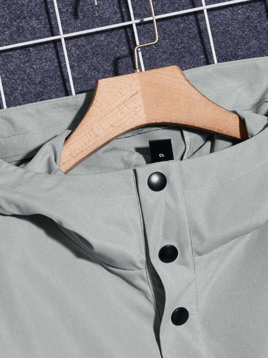 Manfinity Hypemode Loose-Fitting Men's Hooded Jacket With Half Button And Letter Patch Detail