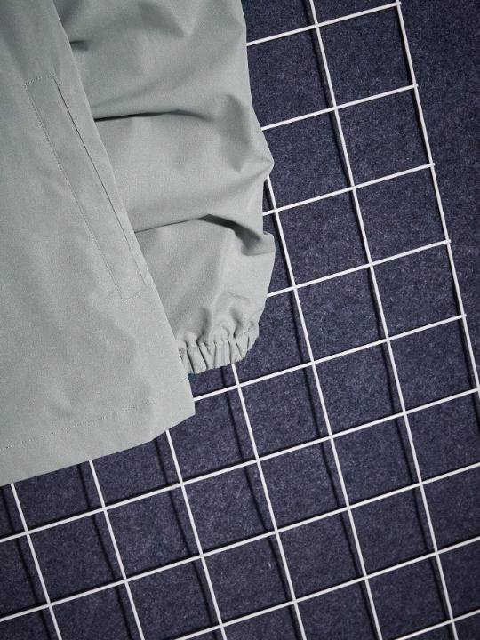 Manfinity Hypemode Loose-Fitting Men's Hooded Jacket With Half Button And Letter Patch Detail