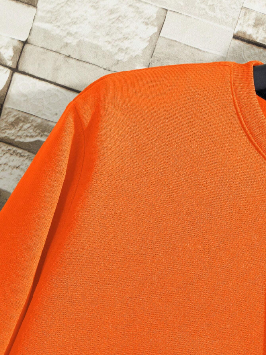 Men Solid Round Neck Sweatshirt Without Necklace