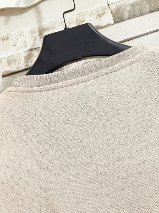 Men Solid Round Neck Sweatshirt Without Necklace