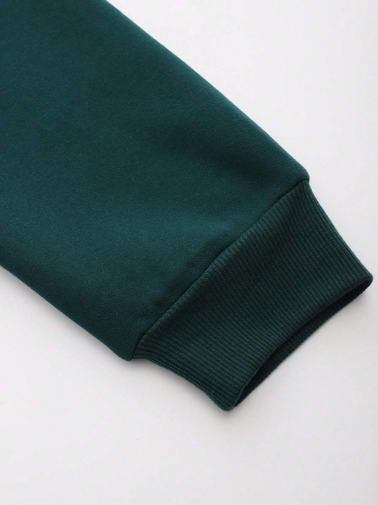 Men Slogan Graphic Kangaroo Pocket Drawstring Hoodie