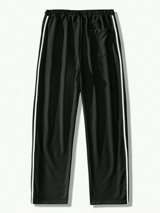 Manfinity Homme Loose Fit Men's Sweatpants With Contrast Tape And Button Design On Side And Drawstring Waist