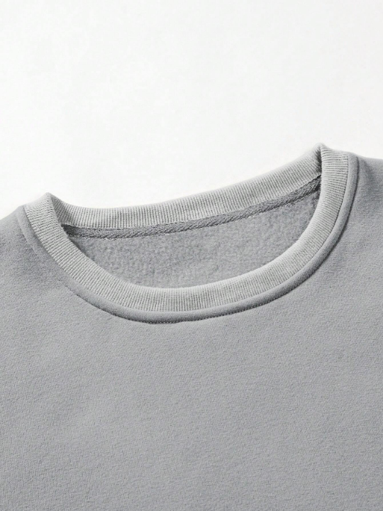 Cottnline Men 1pc Letter Patched Detail Thermal Lined Sweatshirt