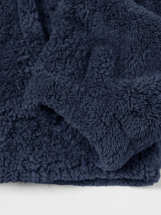 Manfinity Sporsity Men's Plush Hoodie With Printed Mountain Pattern