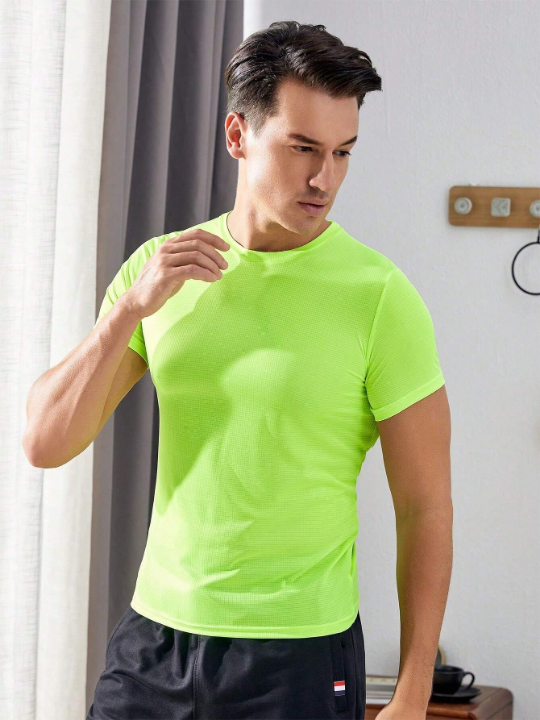Men's Loose Fit Short Sleeve Athletic Training Top For Gym, Football, Basketball, Running Gym Clothes Men Basic T Shirt