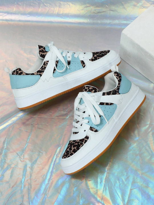 Unisex White Leopard Print Fashionable, Breathable, Comfortable, Lightweight Commuting Sneakers, College Style, Suitable For Walking, Festivals, Parties