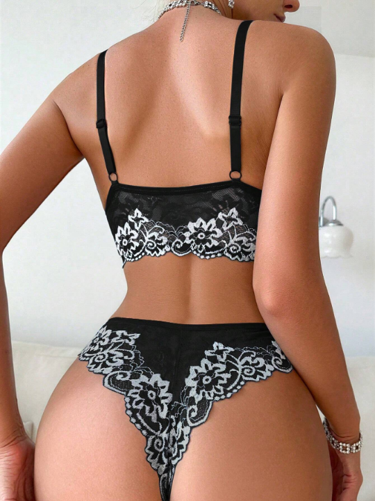 Ladies' Sexy Lace Contrast Color Lingerie Set