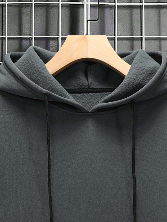 Manfinity Hypemode Men's Solid Color Drop Shoulder Loose Fit Hooded Sweatshirt With Drawstring