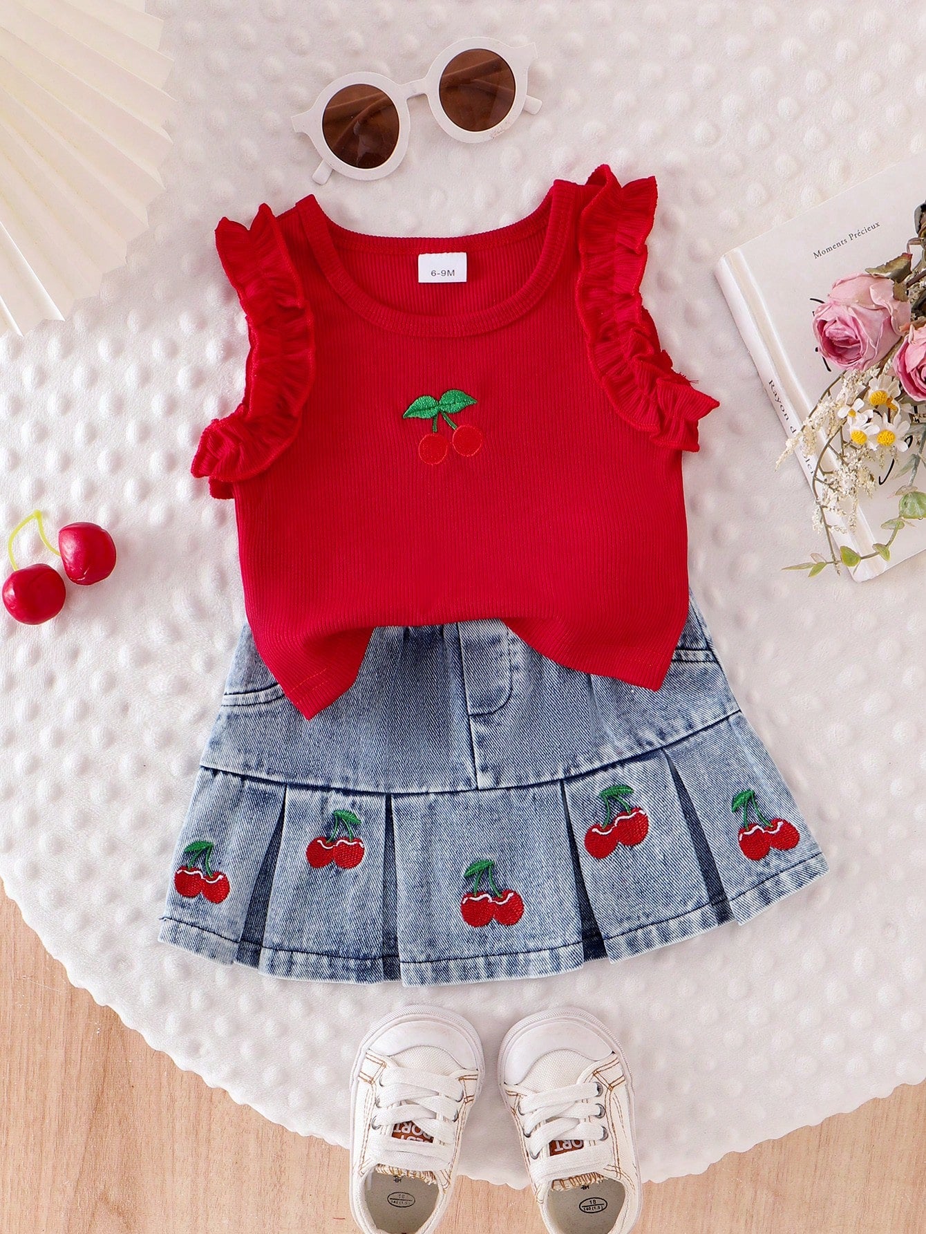 2pcs/Set Baby Girl Cherry Embroidery Lace Trim Sleeveless Top And Multiple Cherry Embroidery Pleated Denim Skirt Set