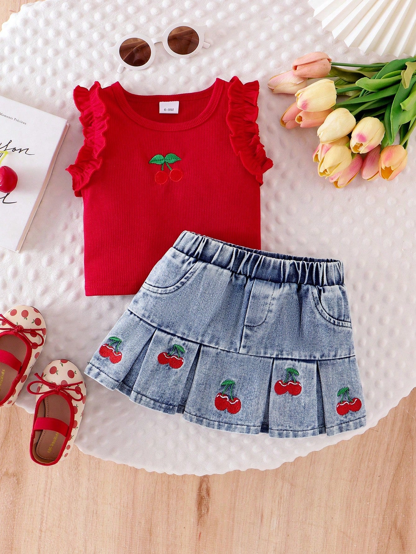 2pcs/Set Baby Girl Cherry Embroidery Lace Trim Sleeveless Top And Multiple Cherry Embroidery Pleated Denim Skirt Set