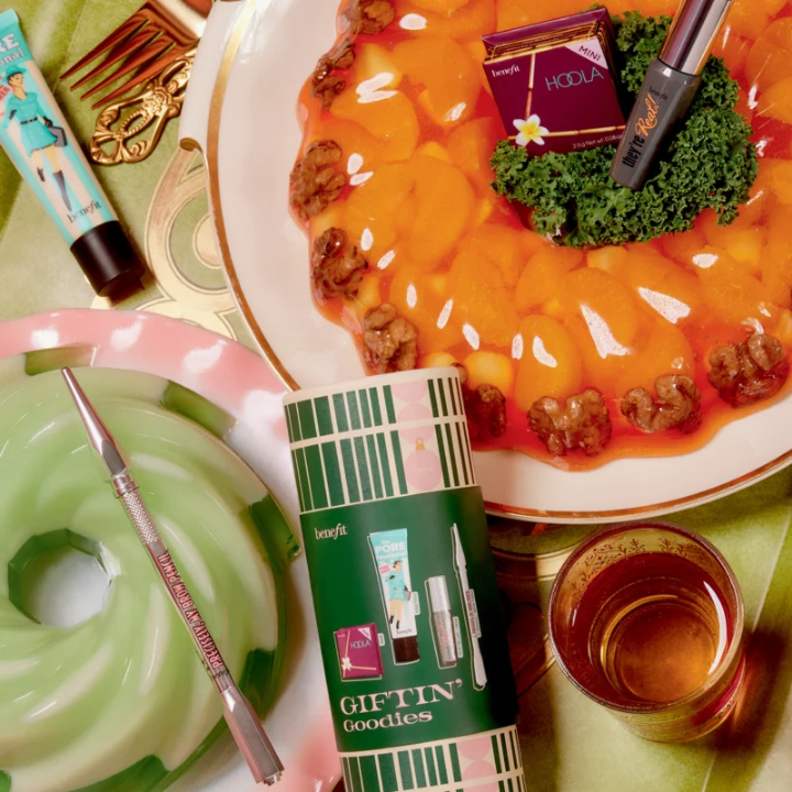 Benefit Giftin’ Goodies