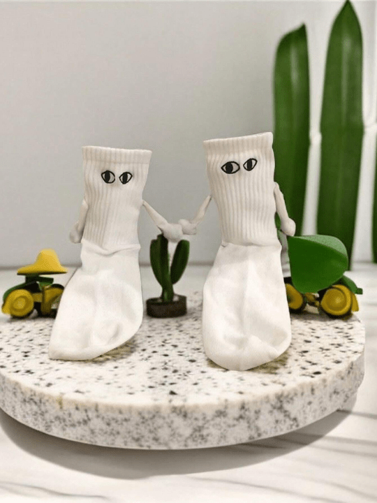 2pairs Funny Couples' Hand In Hand Socks With 3d Eye & Pull Tab Design - Lolli World Marketplace