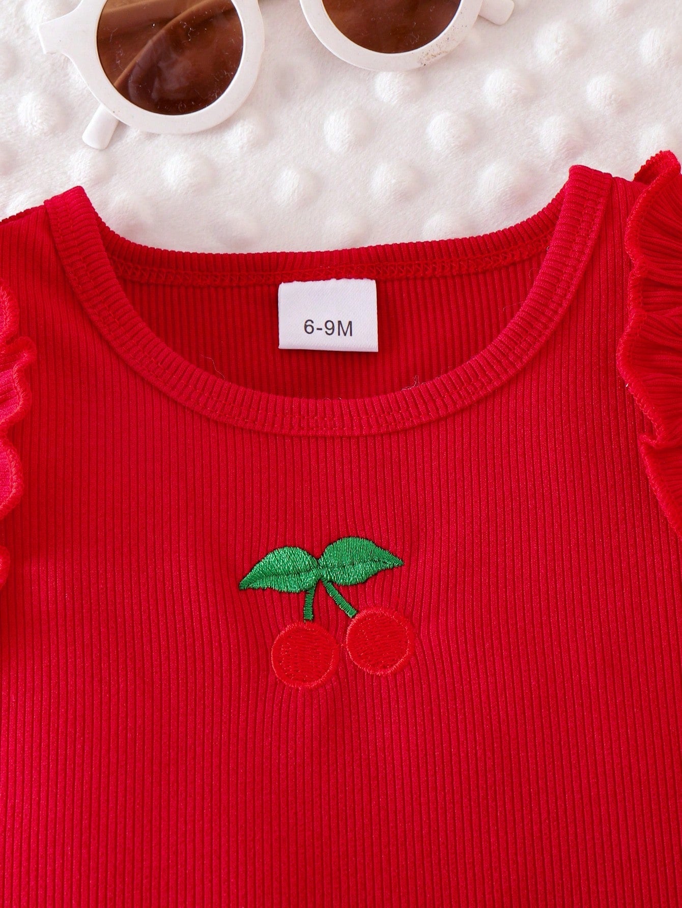 2pcs/Set Baby Girl Cherry Embroidery Lace Trim Sleeveless Top And Multiple Cherry Embroidery Pleated Denim Skirt Set