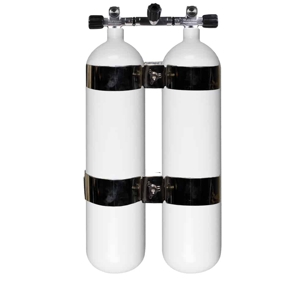 8 Liter Steel Twinset 300 Bar with Manifold with Centre Isolator Valve