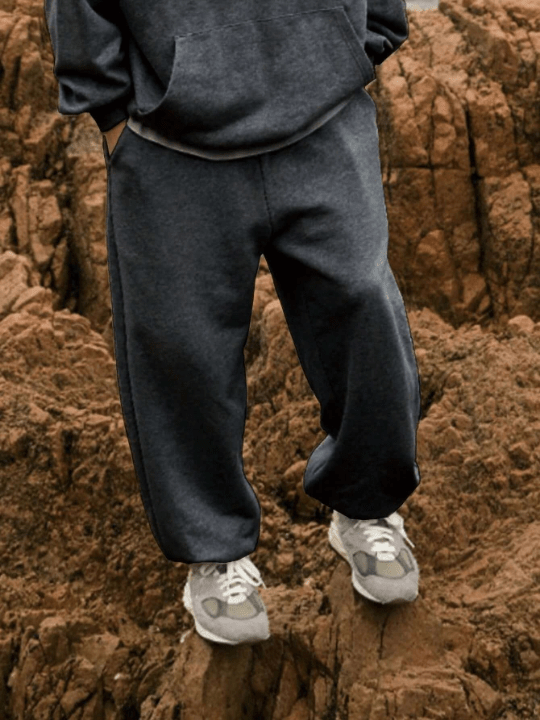 Manfinity Hypemode Loose Fit Men's Solid Color Slant Pocket Sweatpants - Lolli World Marketplace
