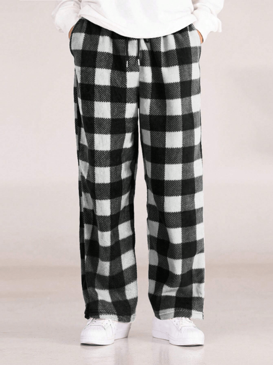 Manfinity Hypemode Men's Gingham Pattern Slant Pocket Pants - Lolli World Marketplace