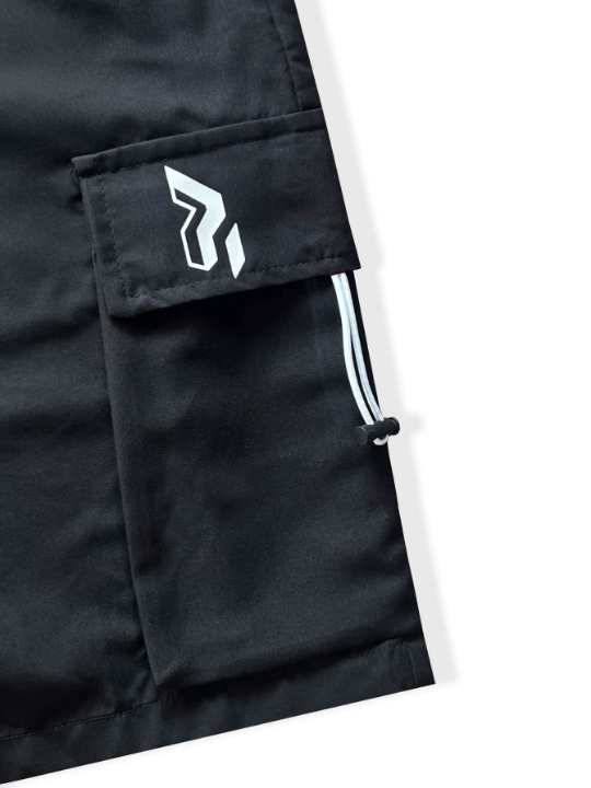 Manfinity LEGND Loose - Fit Men's Letter Patched Detail Cargo Shorts With Flap Pockets, Side Drawstring Waist - Lolli World Marketplace