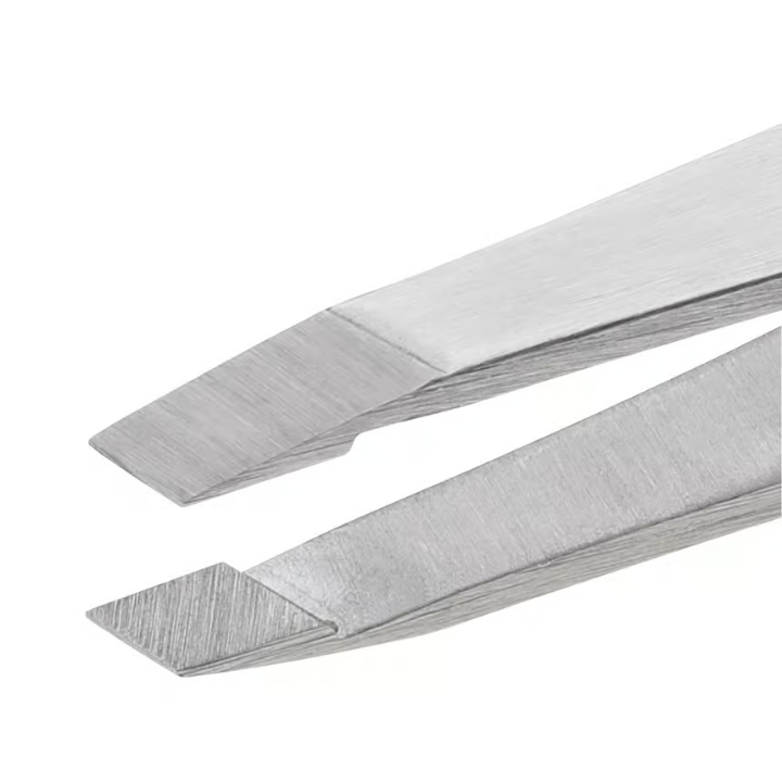 TWEEZERMAN Slant Tweezer Classic Stainless Steel 1pc