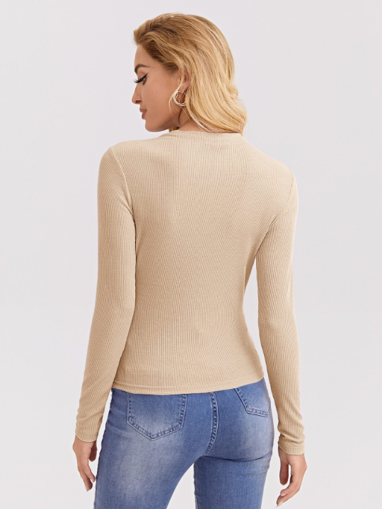 Essnce Solid Form Fitted Tee