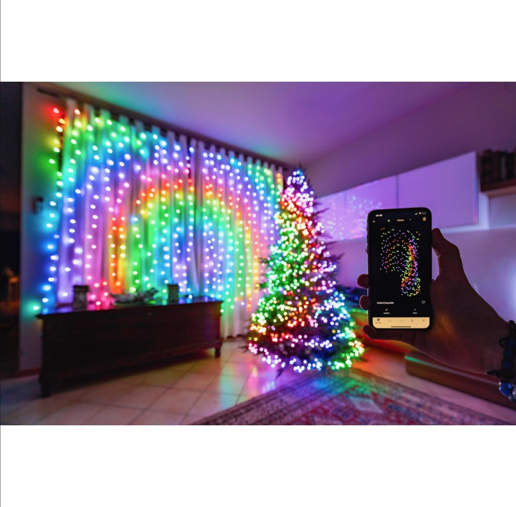سلاسل Twinkly - 250 RGB يمكن التحكم فيها بواسطة التطبيق + مصابيح LED بيضاء دافئة. 20 مترا. السلك الأسود.