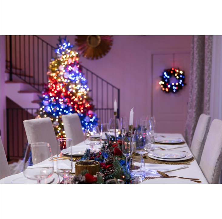 Twinkly Strings - 250 个应用程序控制的 RGB + 暖白色 LED。 20米。黑线。