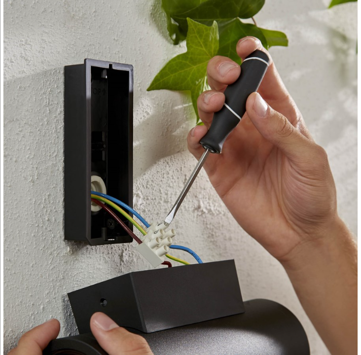 Philips Hue Outdoor Appear Wall Lamp - Black