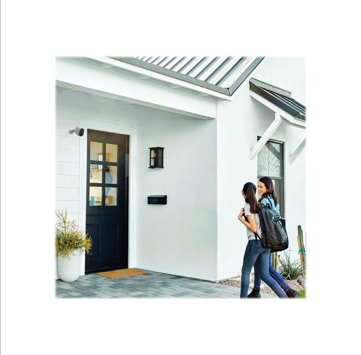 كاميرا Arlo Essential Spotlight الأمنية الخالية من الأسلاك