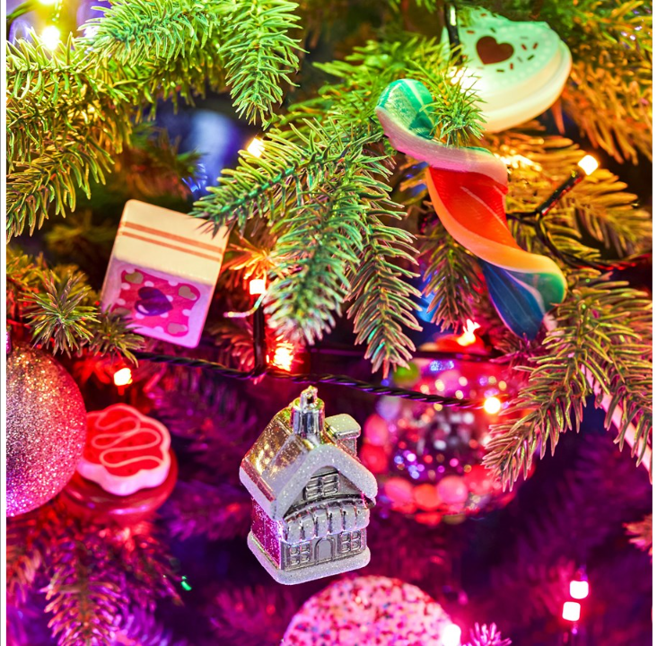 Twinkly Strings "600 مصباح LED RGB يتم التحكم فيه عن طريق التطبيق. 48 مترا. السلك الأسود