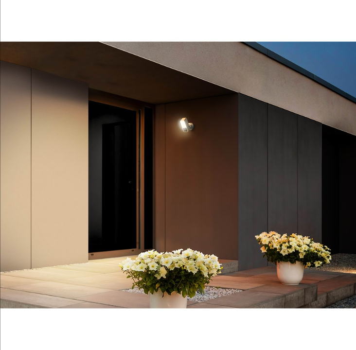 كاميرا Eve الخارجية باللون الأبيض - كاميرا Floodlight آمنة لجهاز Apple HomeKit