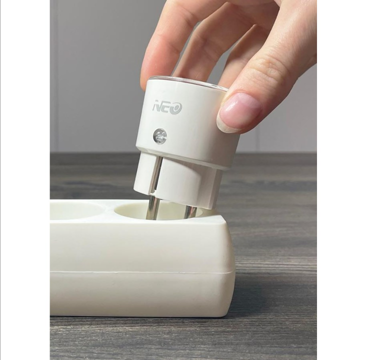 Light Solutions Smart WiFi switch/plug 16A - Energy meter - Switch on/off