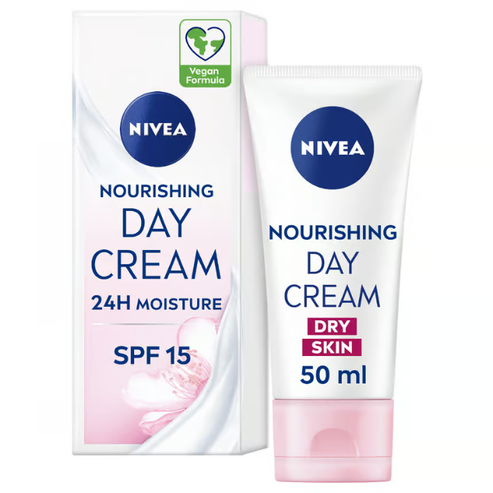 Nivea Nourishing Day Cream 24h Moisture SPF15 Dry Skin 5