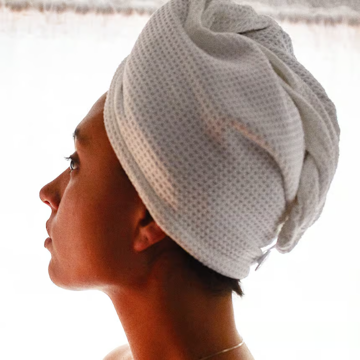 لفافة شعر ذكية من الألياف الدقيقة باللون الأبيض قطعة واحدة