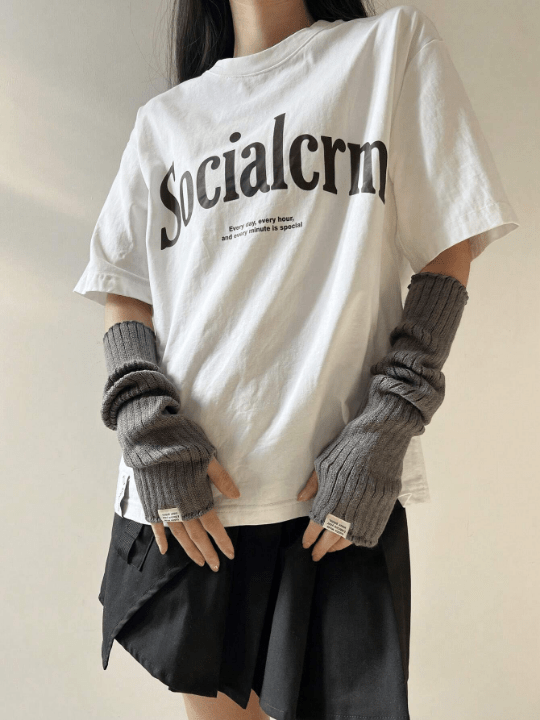 1 Pair Women's Y2k Fashionable Arm Covers With Decorative Labels, Gothic/Punk Style Knitted Fingerless Gloves Suitable For Cosplay/Party/Dating/Music Festival In Spring/Summer - Lolli World Marketplace